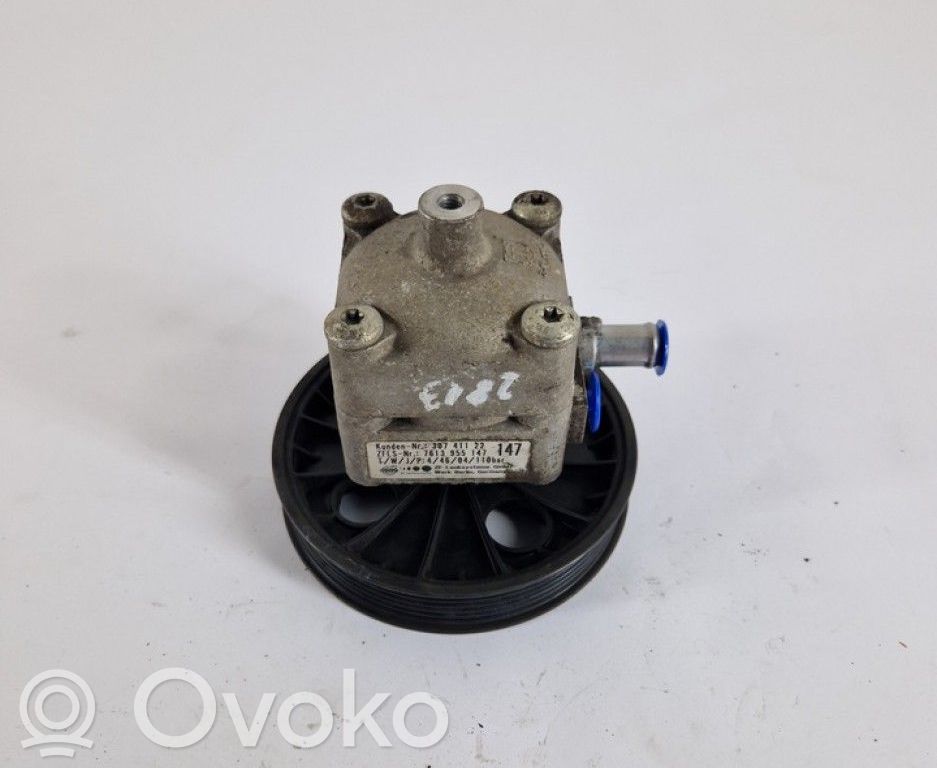 Volvo V70 Ohjaustehostimen pumppu 