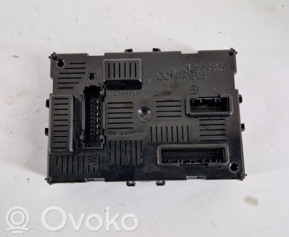 Nissan Note (E11) Комфортный модуль 