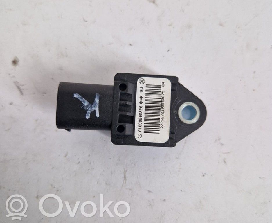 Sensor impacto/accidente para activar Airbag   A1698202226