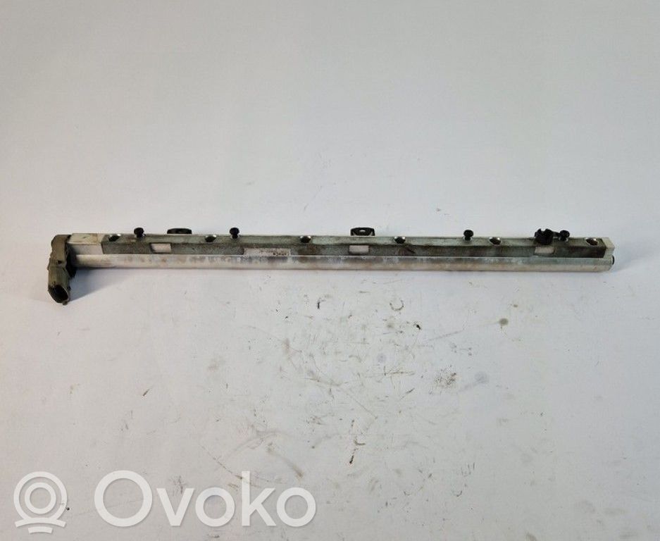 Volvo S80 Polttoainepääputki 