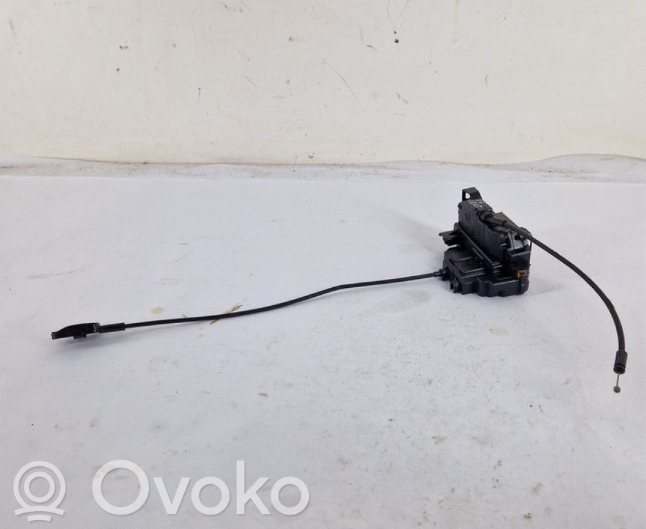 Renault Clio III Front door lock 