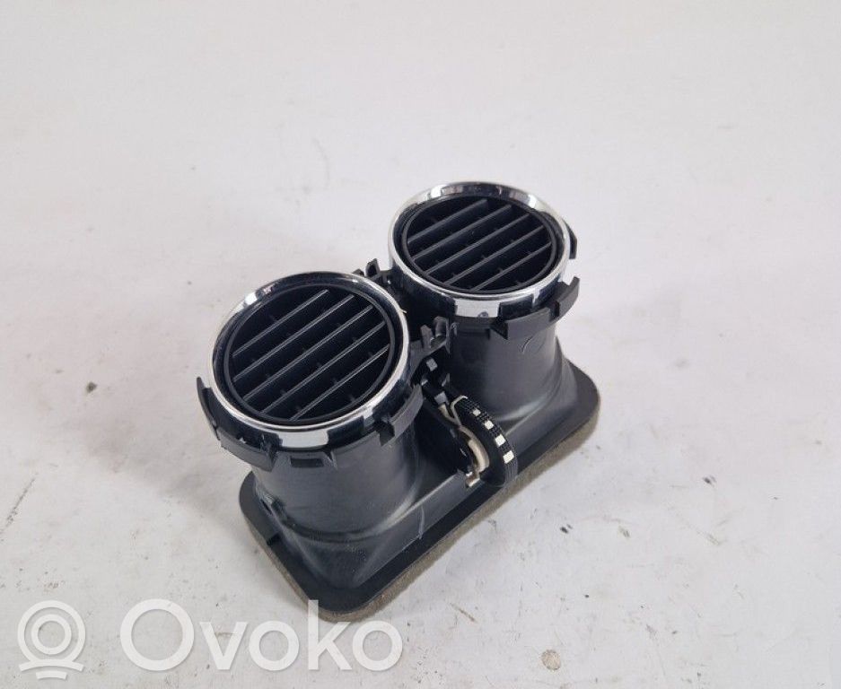Dysze / Kratki środkowego nawiewu deski rozdzielczej   305042D,305042D,305042D,Y05407,Y05407I