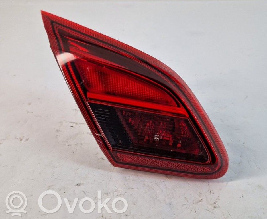 Opel Corsa E Takaluukun takavalot 