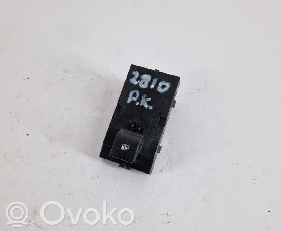 Opel Zafira C Przyciski szyb