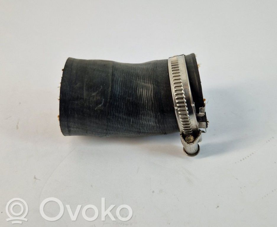 Volkswagen Caddy Furtun/conductă intercooler 