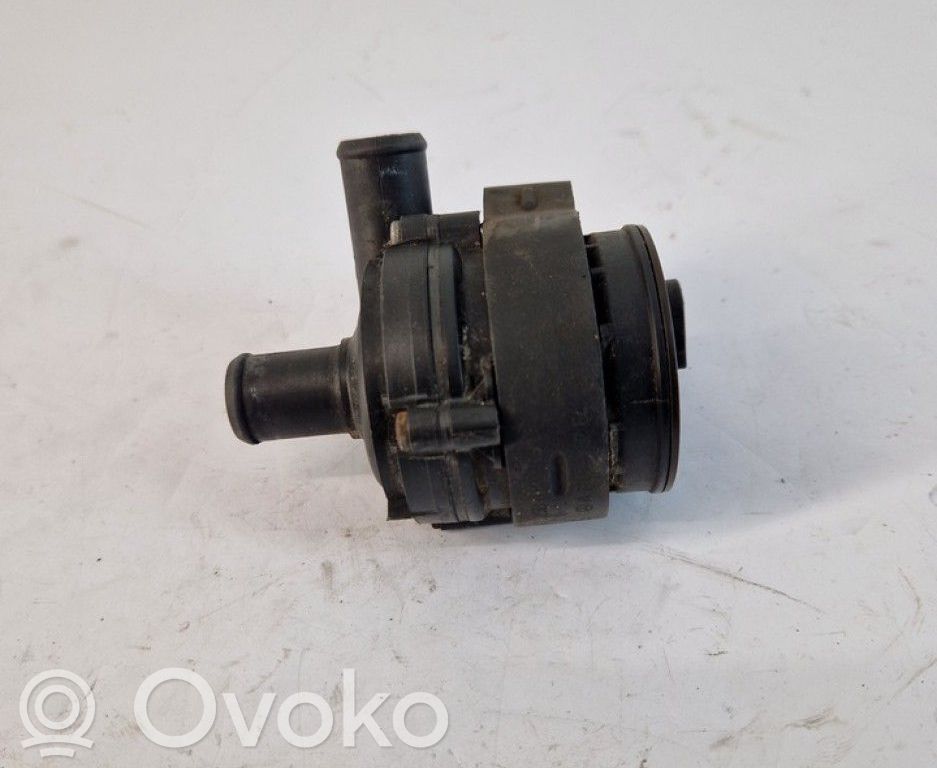 Mercedes-Benz E W211 Pompe à eau de liquide de refroidissement
