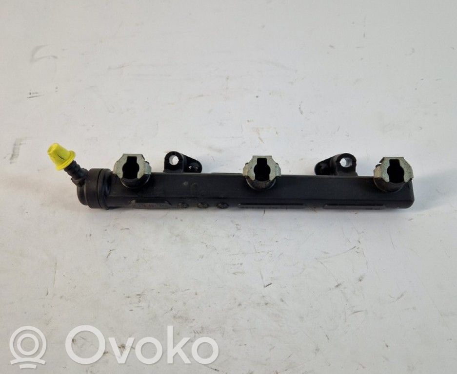 Volkswagen Polo V 6R Listwa wtryskowa 