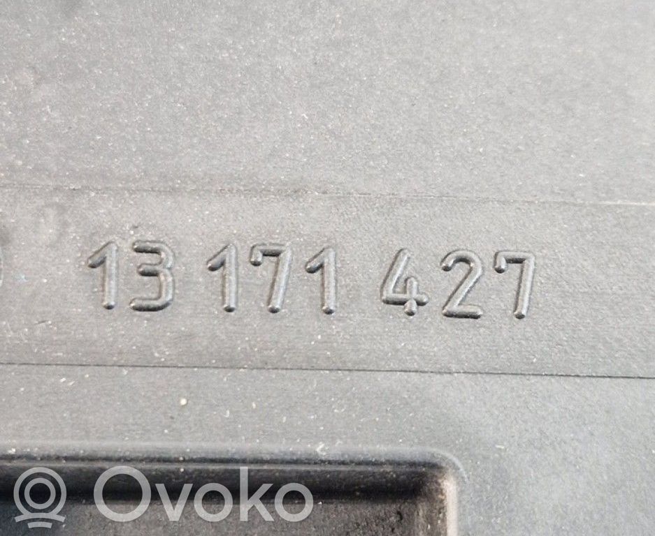 Opel Zafira B Диффузор 