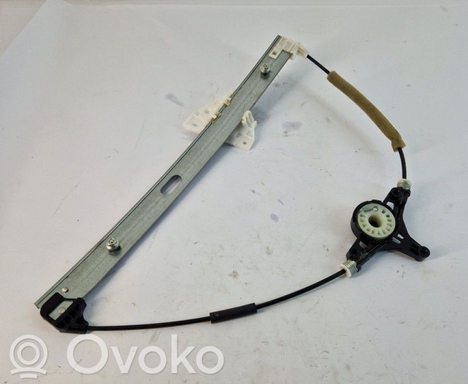 Mazda 2 Mecanismo para subir la puerta delantera sin motor 
