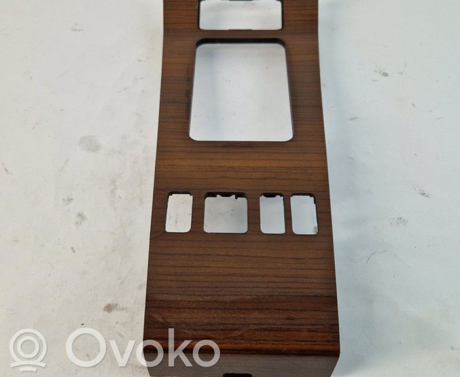 Mercedes-Benz E W124 Rivestimento del pannello 