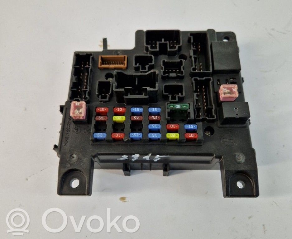 Mitsubishi Outlander Módulo de fusible 