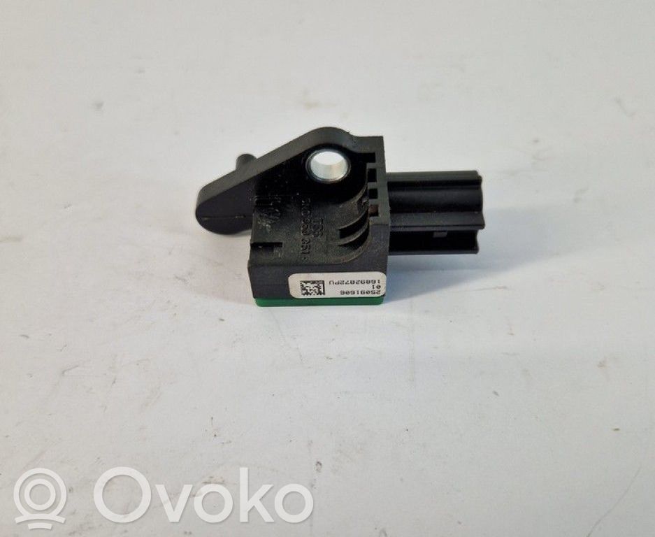 Volkswagen PASSAT B6 Senzor impact/declanșare airbag 
