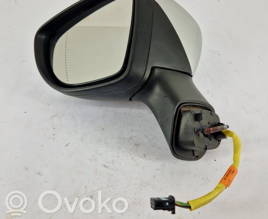 Renault Captur Front door electric wing mirror 