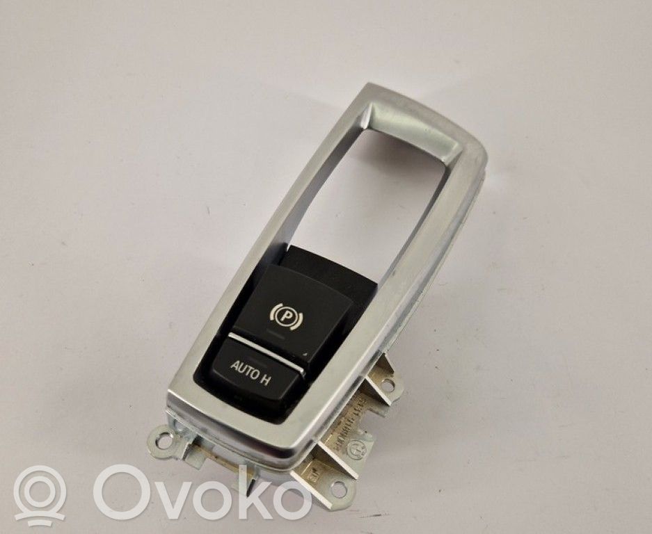 BMW 5 F10 F11 Comutator frână parcare 
