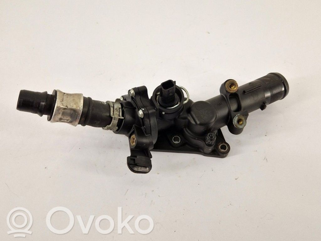 Nissan Qashqai Obudowa termostatu 