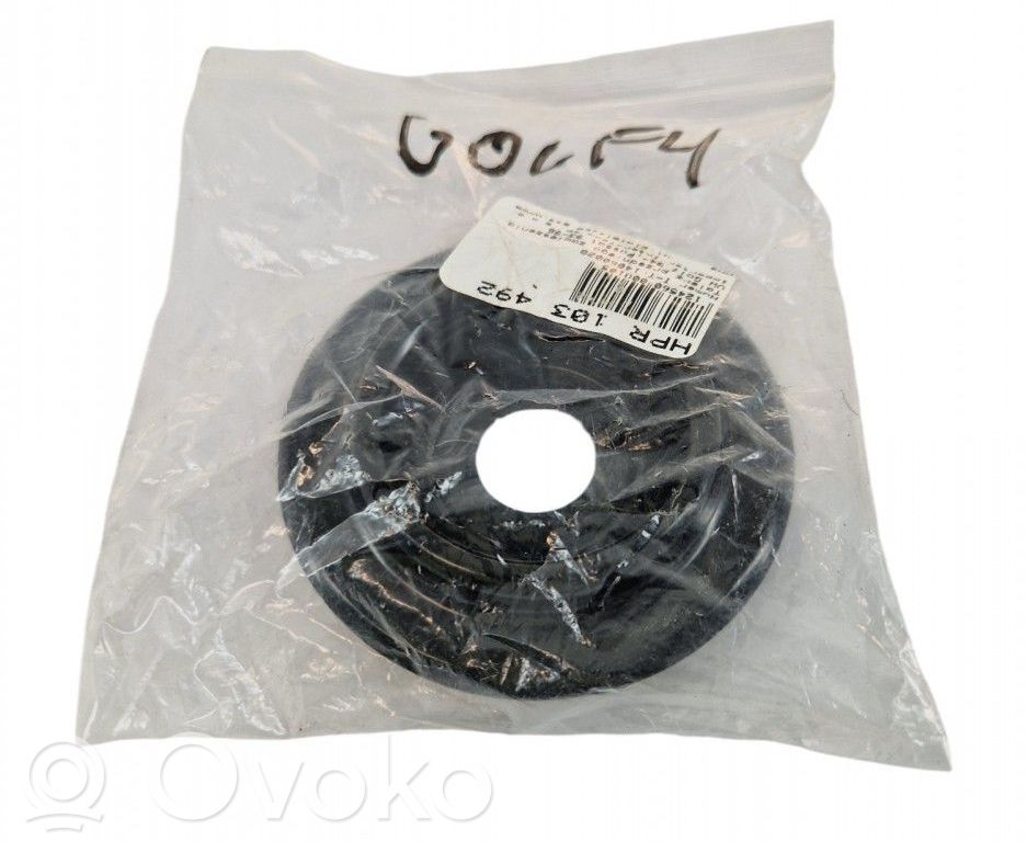 Volkswagen Golf IV Staffa di rinforzo per l’ammortizzatore anteriore