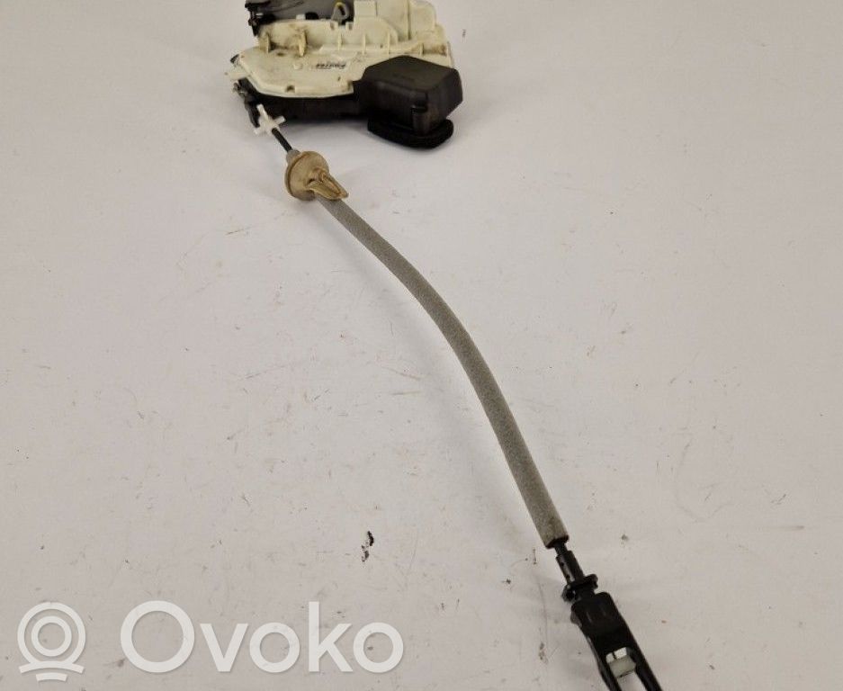 Volkswagen PASSAT B8 Încuietoare ușă spate 