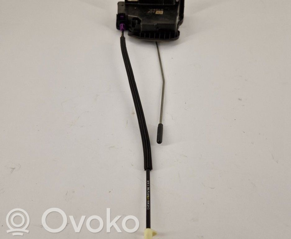 Opel Insignia B Zamek drzwi przednich 