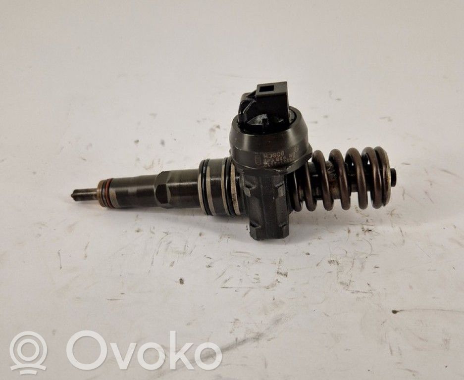 Volkswagen Caddy Inyector de combustible 