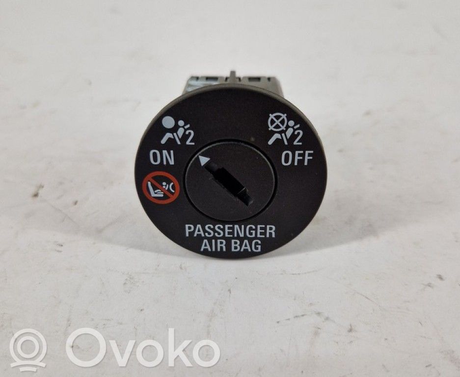Opel Insignia B Interruttore airbag passeggero on/off 