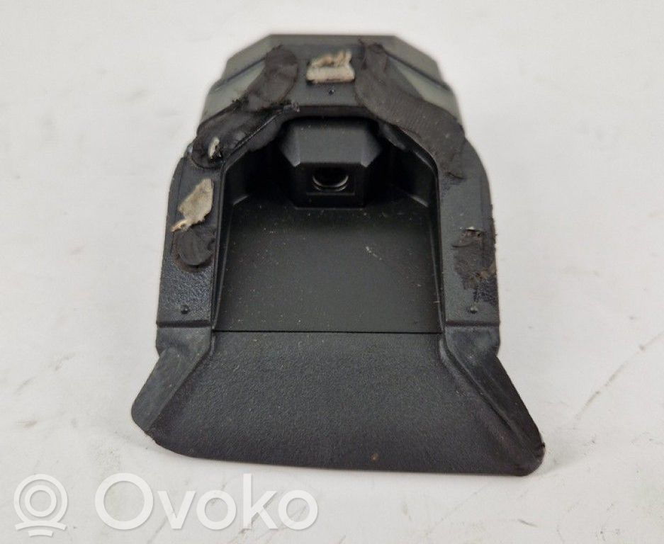 Nissan Qashqai Kamera cofania 