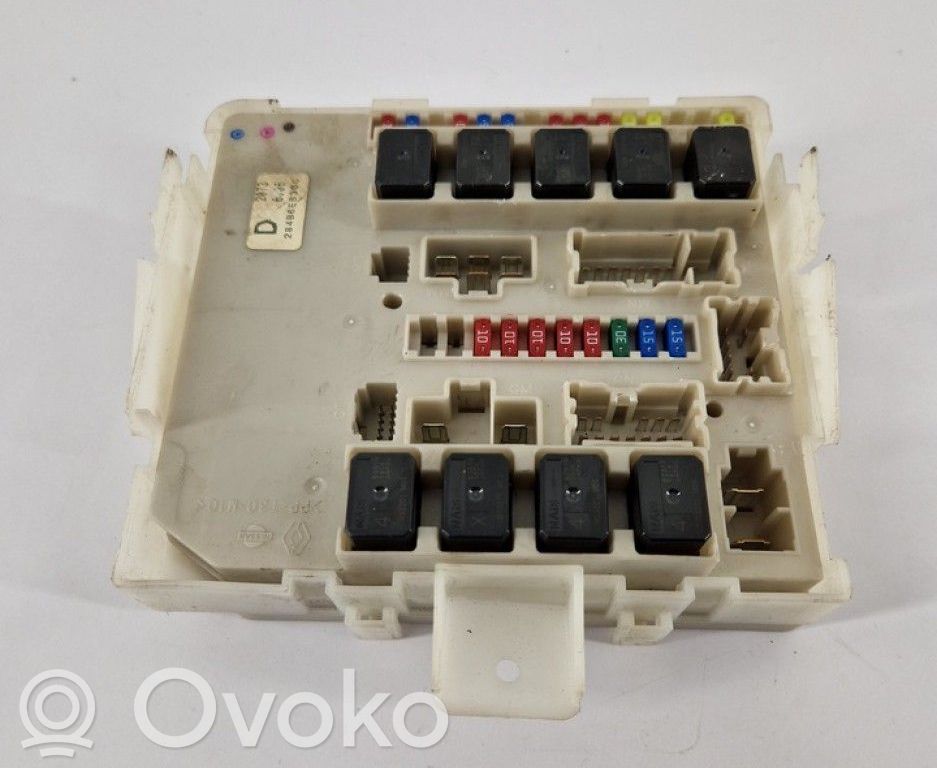 Nissan Pathfinder R51 Módulo de fusible 