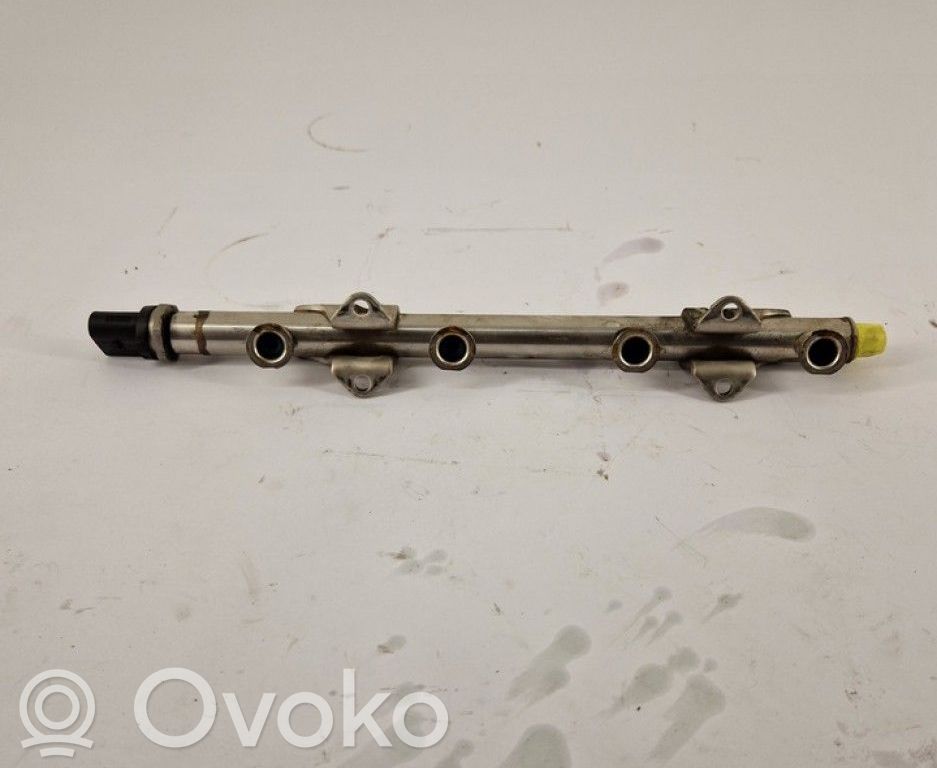 Volkswagen PASSAT B8 Linea principale tubo carburante