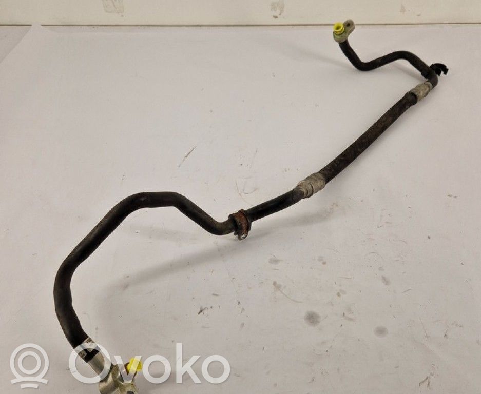 Audi A8 S8 D3 4E Ilmastointilaitteen putki (A/C) 