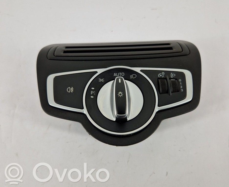 Mercedes-Benz C W205 Przełącznik świateł 
