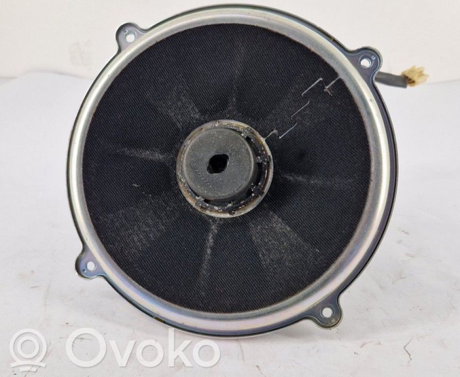 Mazda 6 Altavoz subwoofer 