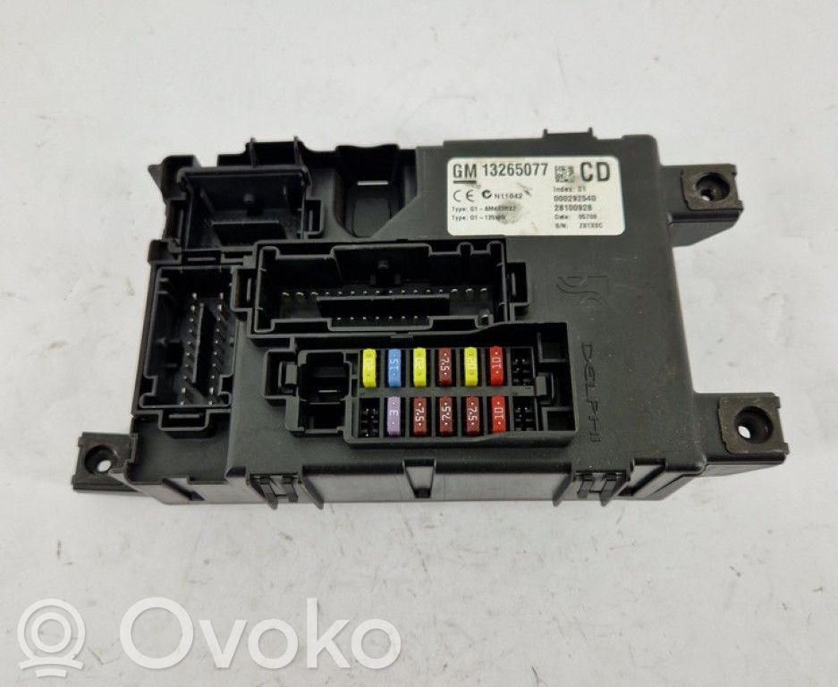 Opel Corsa D Módulo de fusible 
