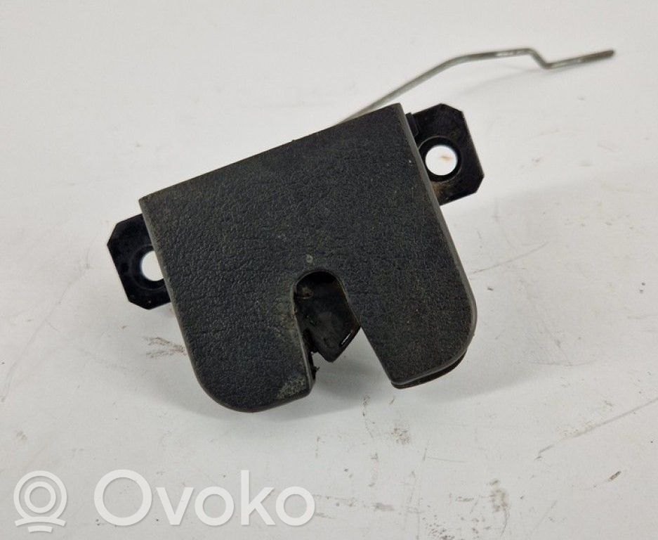 Volkswagen PASSAT B5 Serrure de loquet coffre