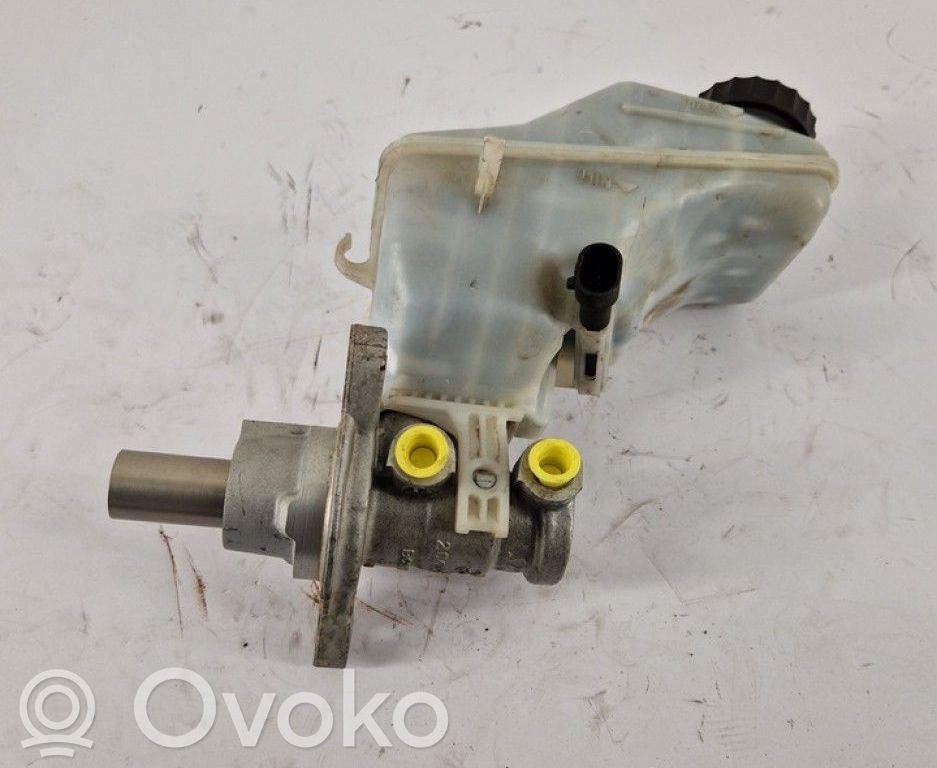 Opel Corsa D Maître-cylindre de frein 