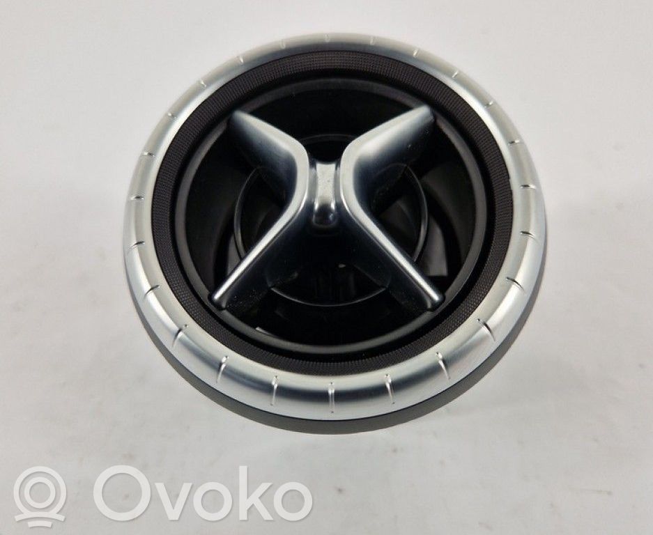 Mercedes-Benz CLA C117 X117 W117 Dysze / Kratki środkowego nawiewu deski rozdzielczej 