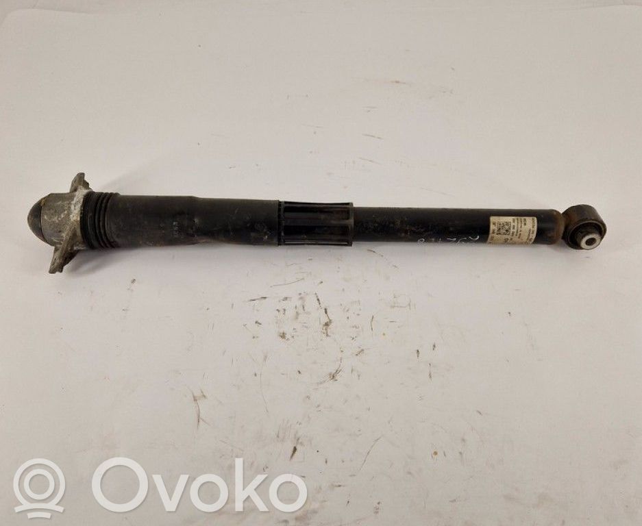 Volkswagen PASSAT B8 Stoßdämpfer hinten