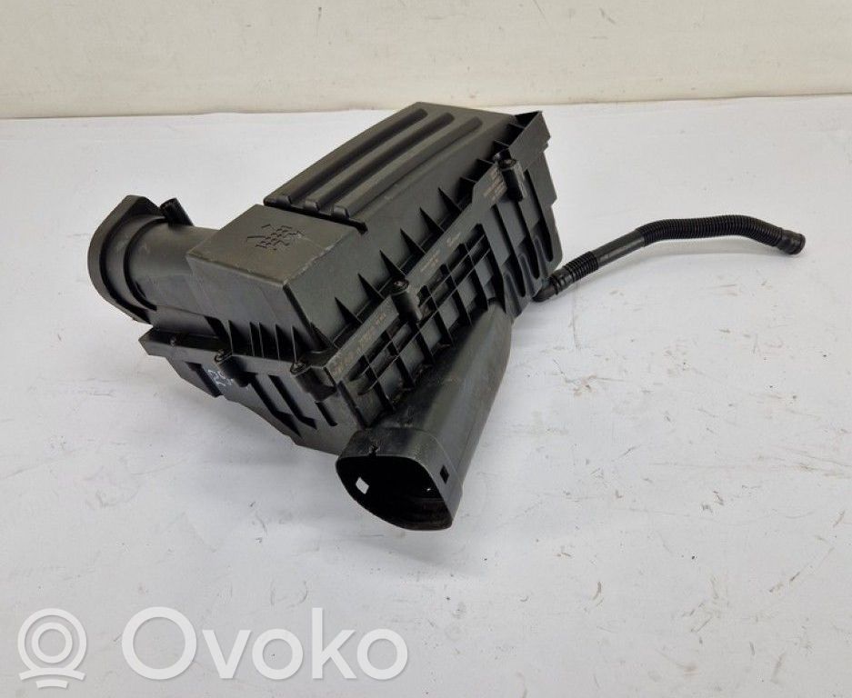 Volkswagen Golf Plus Cutie filtru aer 