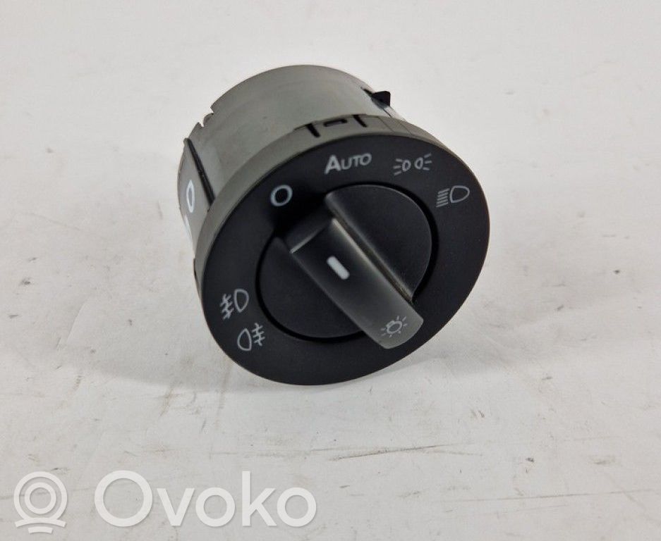 Volkswagen Touareg I Interruptor de luz