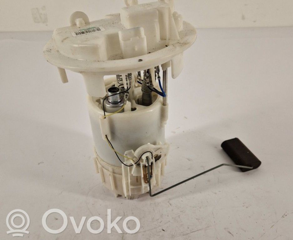 Peugeot 2008 I Bomba interna de combustible 
