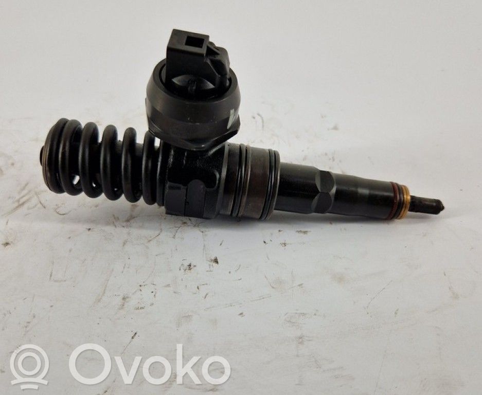 Injector combustibil   038130073BJ,038130073BJ,038130073BJ