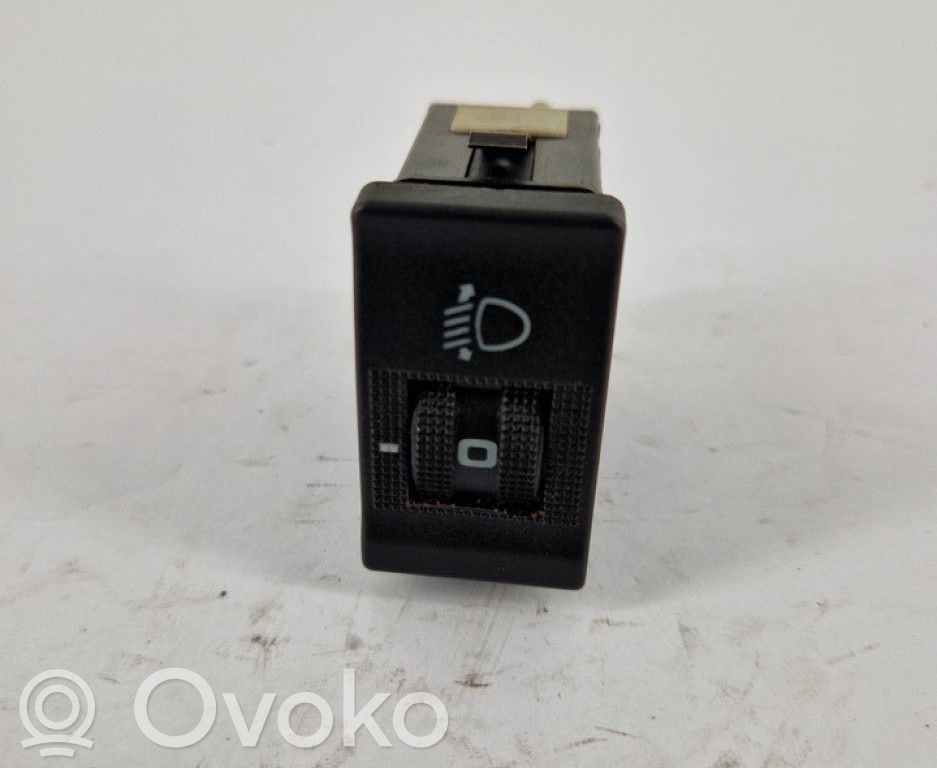 Audi 80 90 B3 Bouton commande réglage hauteur de phares