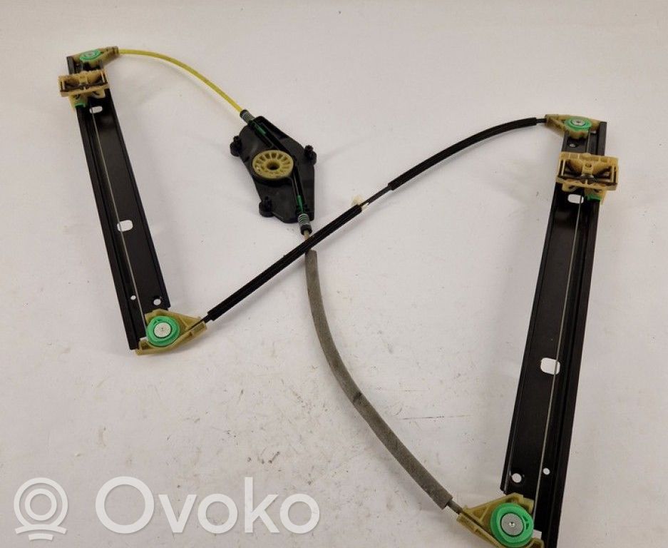Audi A4 S4 B8 8K Mechanizm podnoszenia szyby przedniej bez silnika 