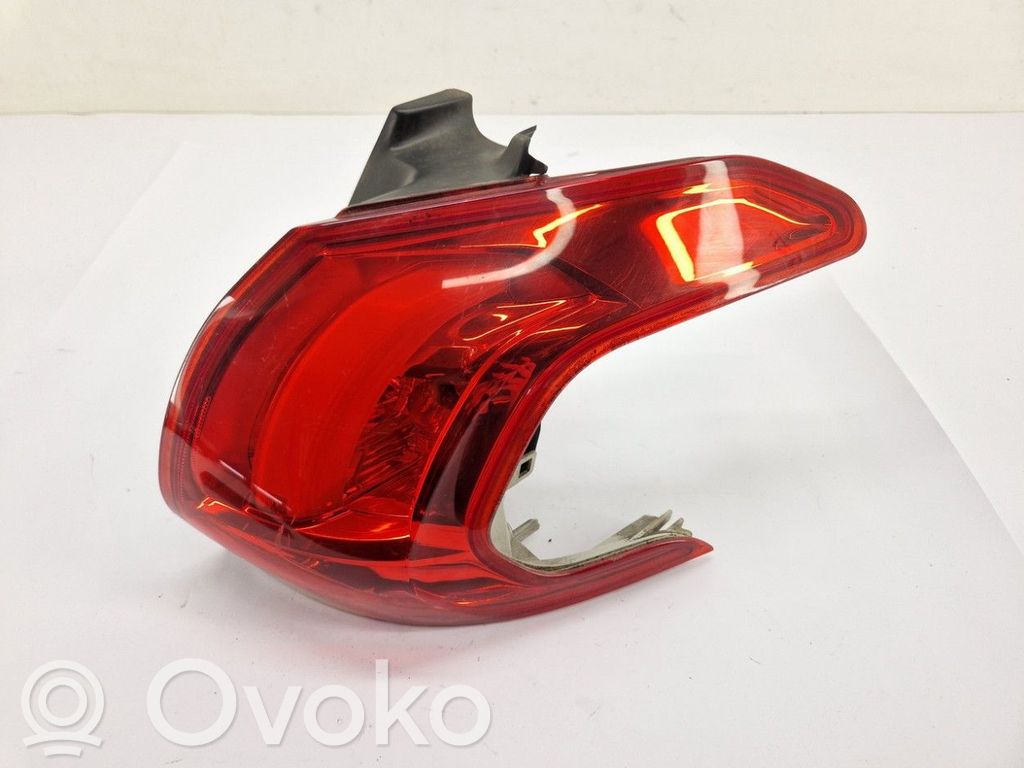 Peugeot 2008 I Lampa tylna 