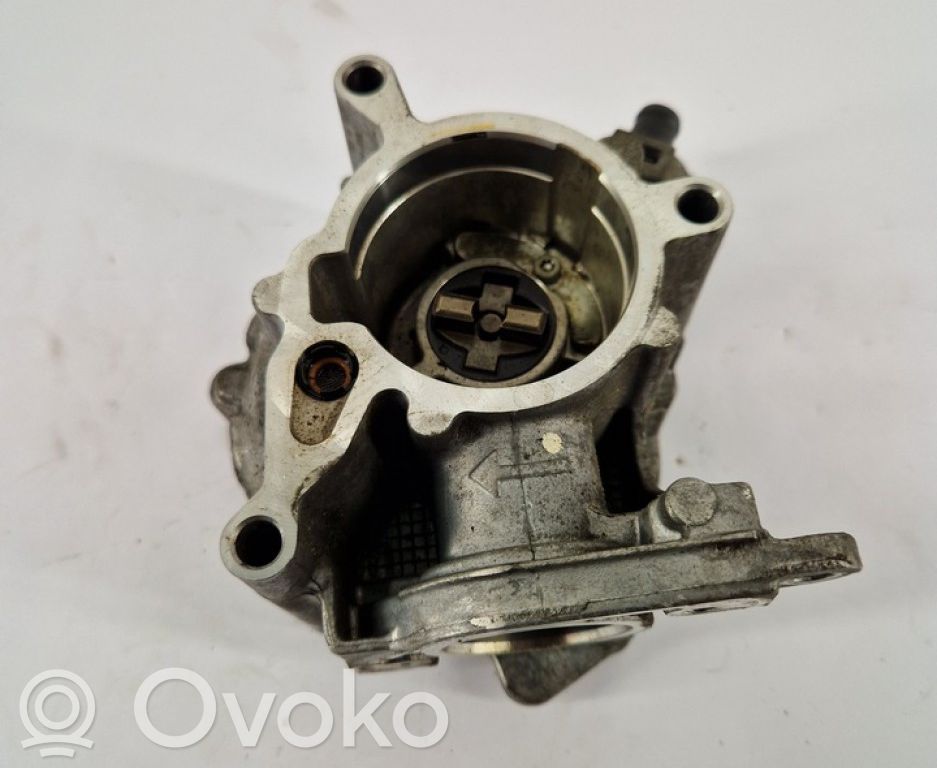 Audi A4 S4 B8 8K Alipainepumppu 