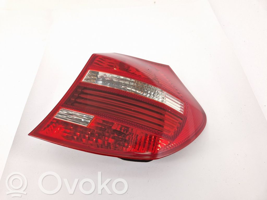BMW 1 E81 E87 Galinis žibintas kėbule 