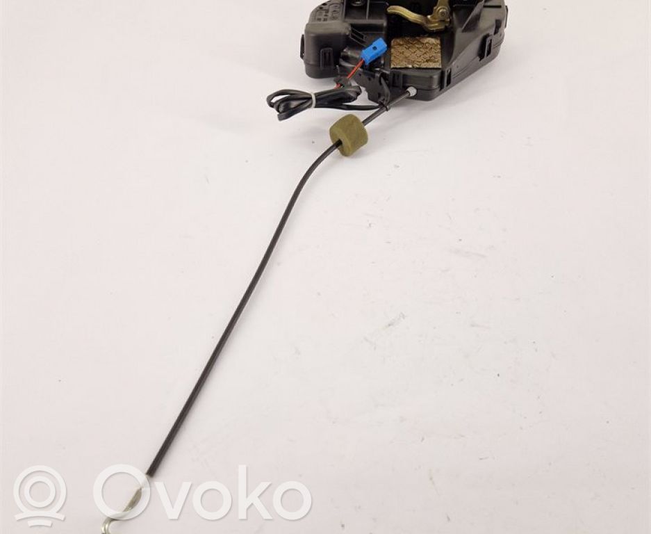 Mercedes-Benz E W211 Takaoven lukko