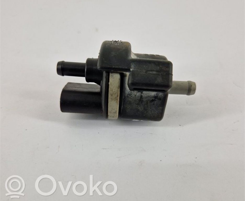 Audi A4 S4 B7 8E 8H Zawór podciśnienia / Elektrozawór turbiny