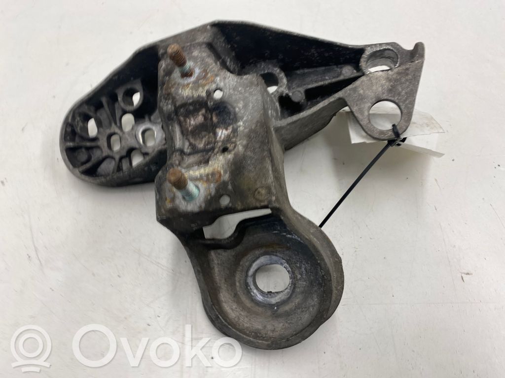 Engine mounting bracket   8E0199351A,8E0199351A