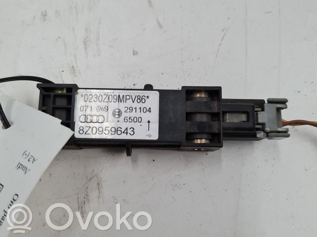 Sensor impacto/accidente para activar Airbag   8Z0959643,8Z0959643