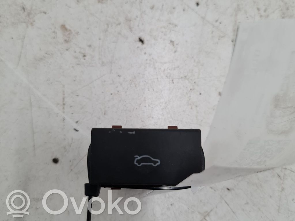Audi A6 S6 C6 4F Tailgate opening switch 