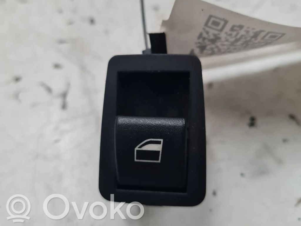 Electric window control switch   6902174,6902174